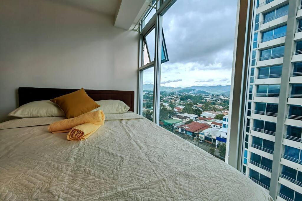 1102 Torre Los Yoses Hermoso Apartamento En Barrio Escalante Sin Parqueo 聖荷西 外观 照片